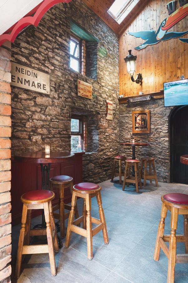 The Wander Inn Bar & Accommodation Кенмар Экстерьер фото